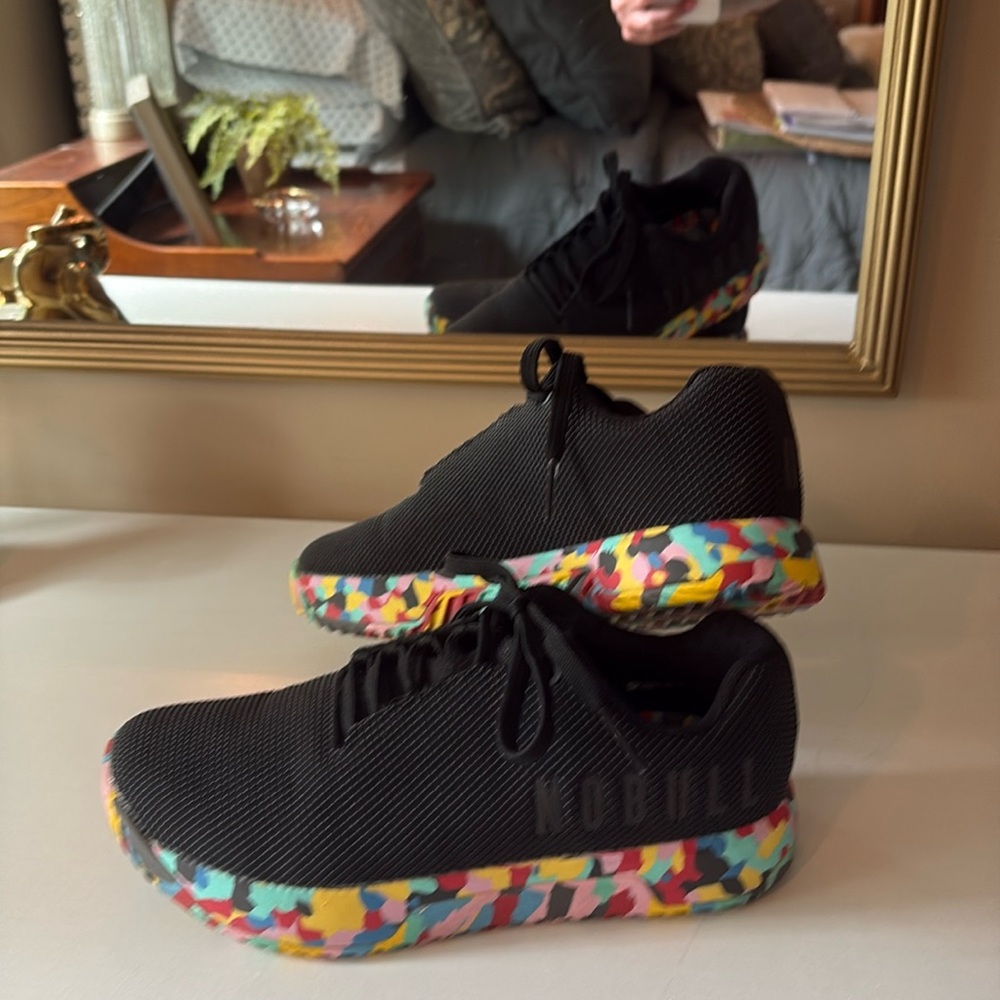 NOBULL Trainer shoes, women’s size 8.